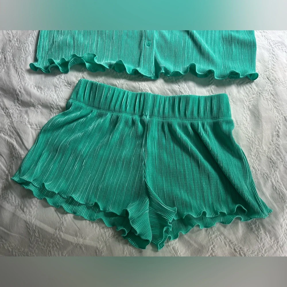 Colsie Green Ribbed Sleepwear Set - Picture 3 of 8